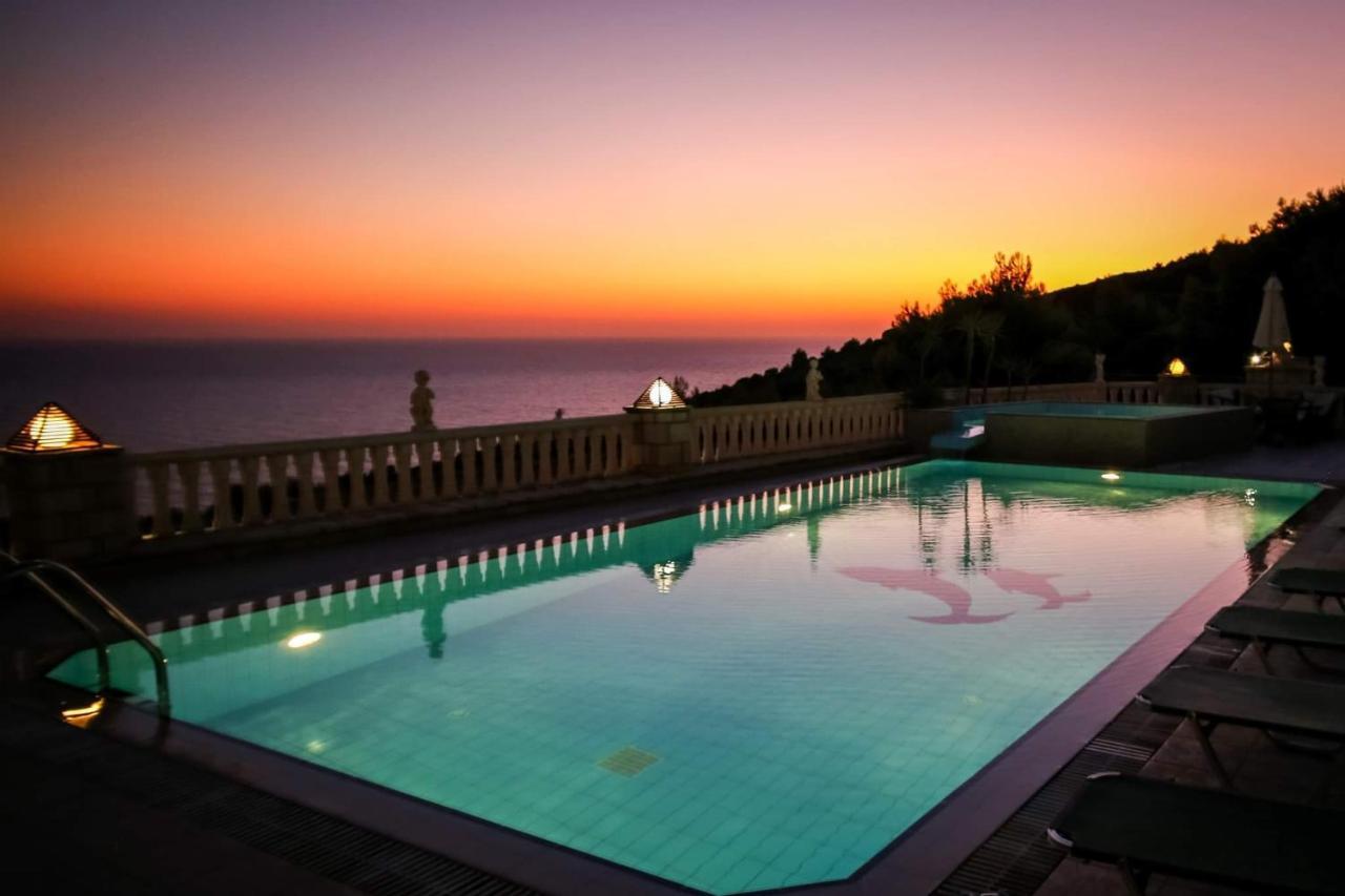 Keri Me Away - Argo'S Summer Poolside Retreatsヴィラ エクステリア 写真